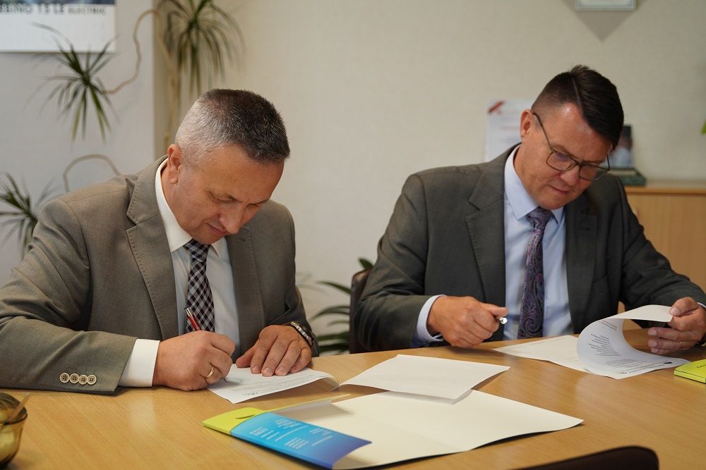 Andrzej Koba, dyrektor jastrzębskiego PUP-u oraz Stanisław Słowiński, prezes MKA Sp. z o.o.