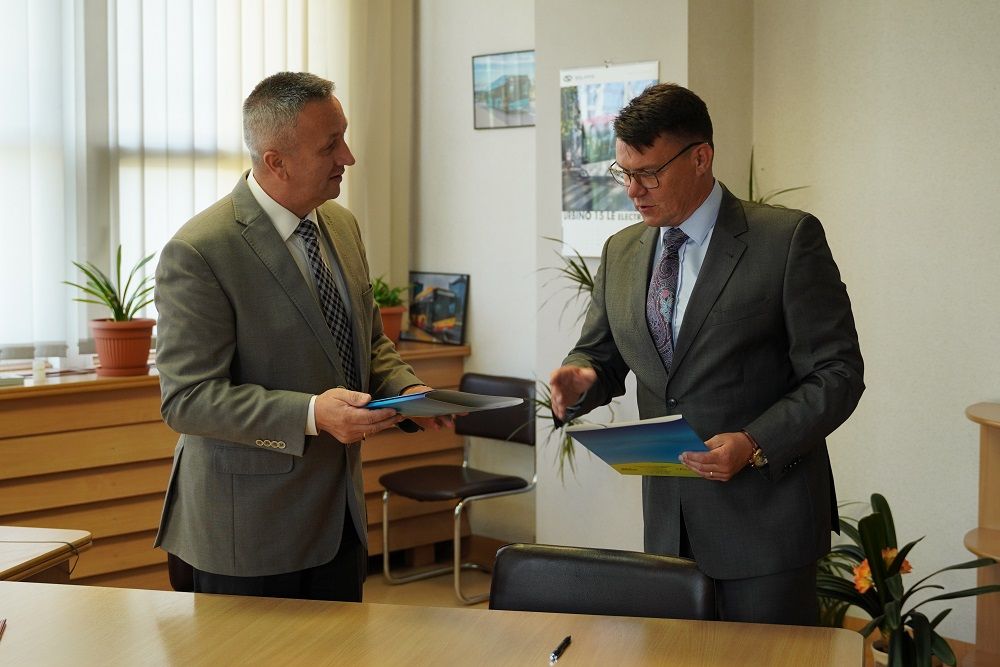 Andrzej Koba, dyrektor jastrzębskiego PUP-u oraz Stanisław Słowiński, prezes MKA Sp. z o.o.