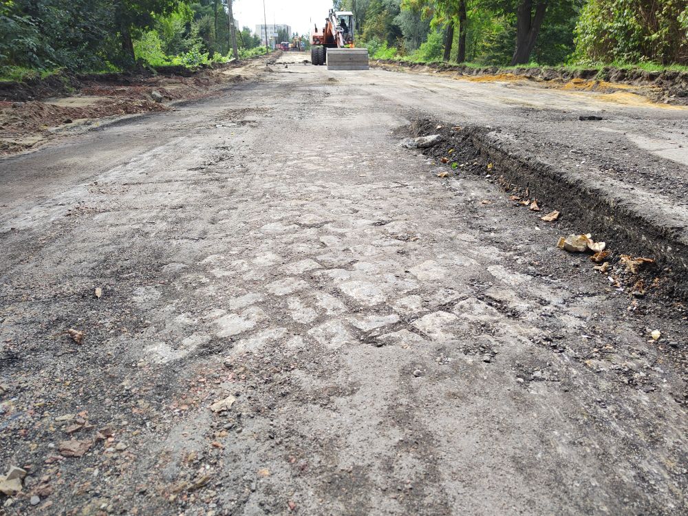 Kostka brukowa na ul. Armii Krajowej