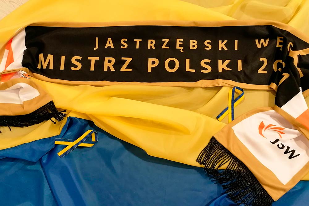 Jastrzębscy artyści zagrają dla Ukrainy. Szalik Jastrzębski Węgiel.