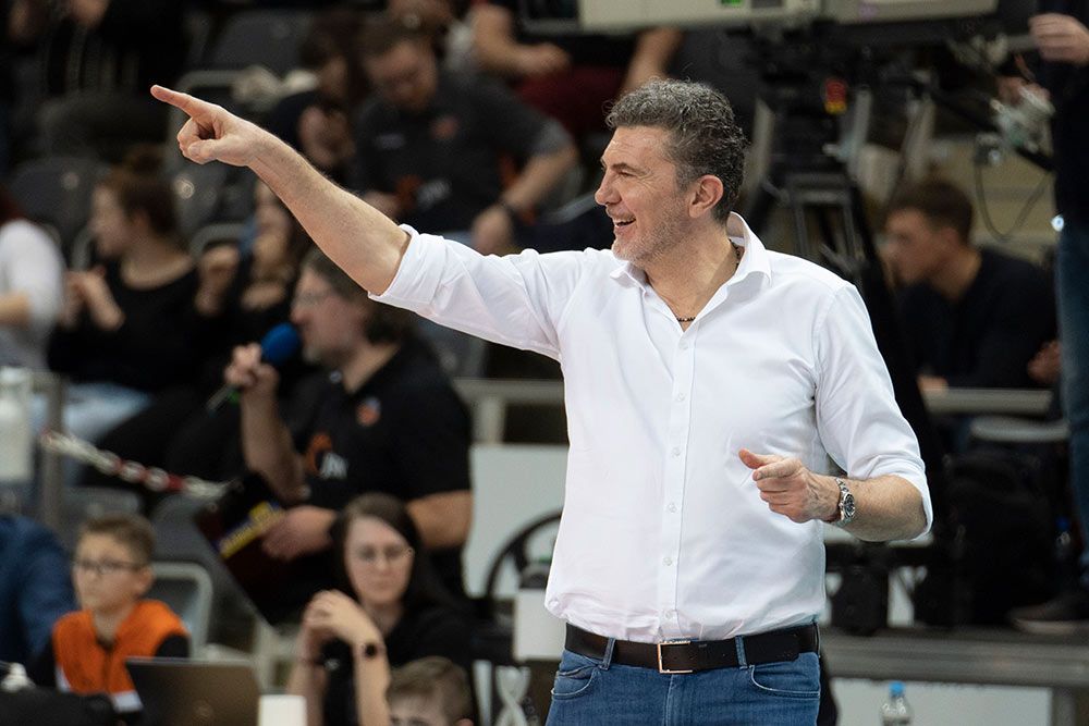 Trener Gardini podczas meczu.