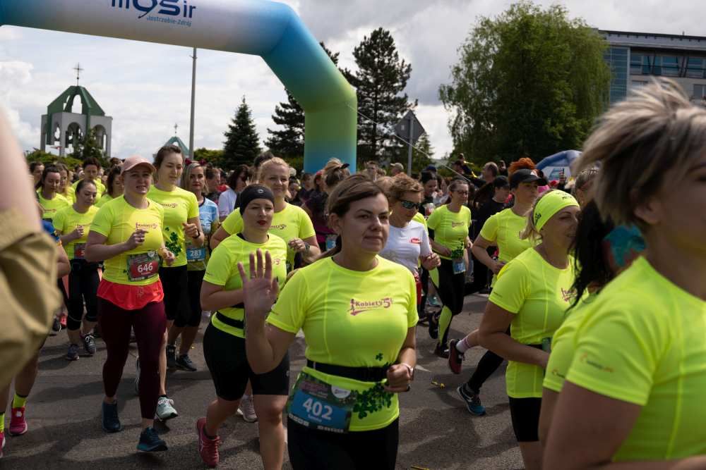 Zdjęcie przedstawia Bieg Kobiet na 5+.