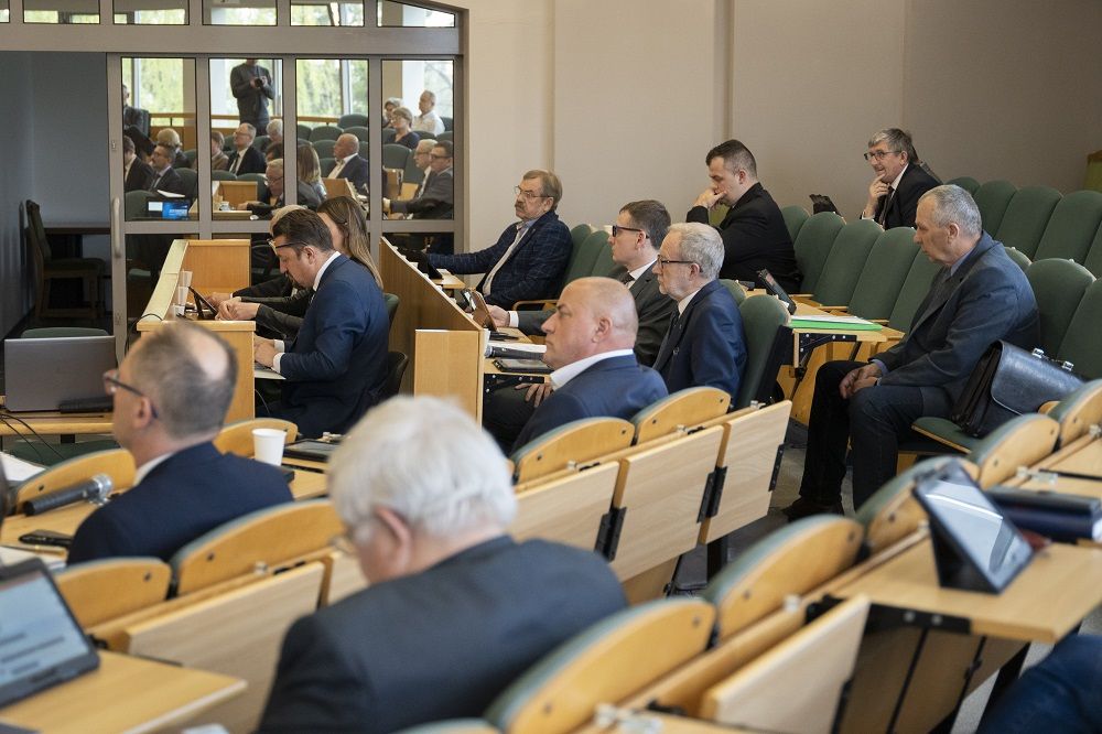 Zdjęcie przedstawia obrady sesji Rady Miasta Jastrzębie-Zdrój.