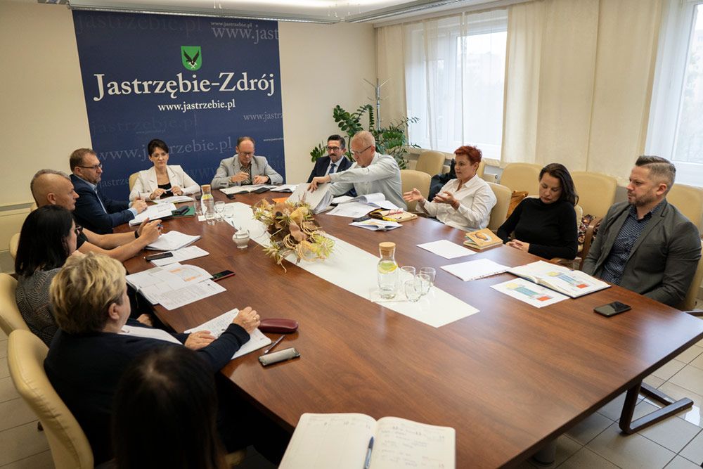 Widok na salę konferencyjną.
