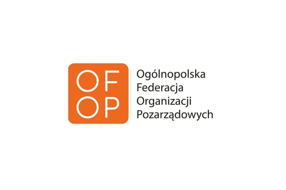 Logo Ogólnopolskiej Federacji Organizacji Pozarządowych.