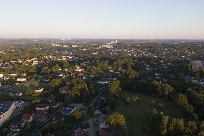 Zdjęcie przedstawia widok miasta.