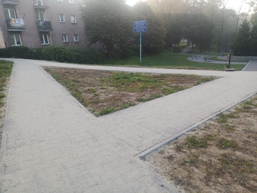 Wyremontowany chodnik.