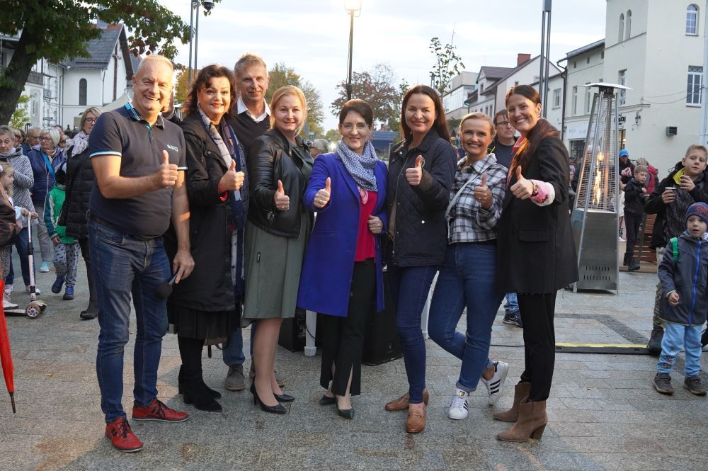 Zdjęcie przedstawia członków zespołu powołanego w ramach kandydowania do tytułu ESK.