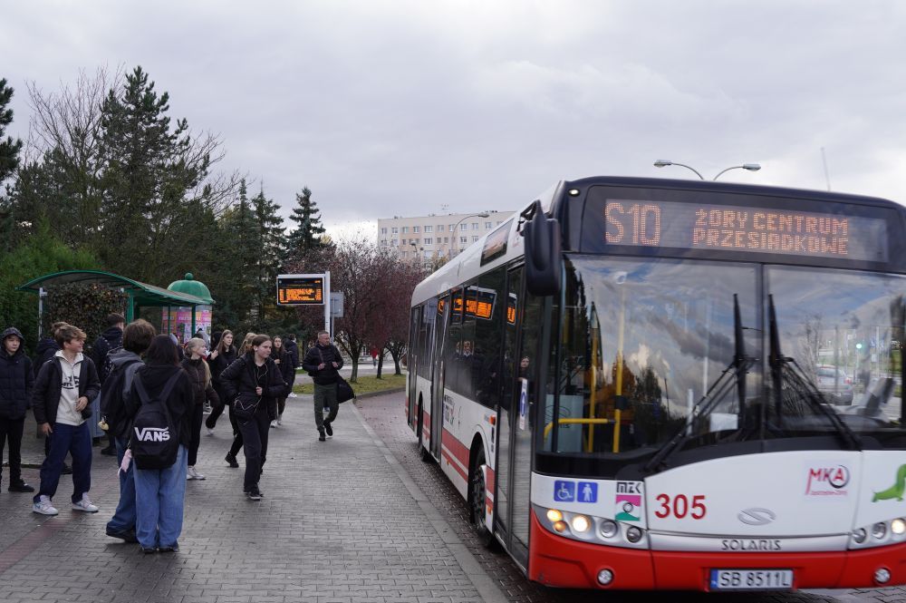 Autobus komunikacji miejskiej MZK w Jastrzębiu-Zdroju.