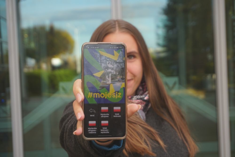 Zdjęcie przedstawia aplikację #mojesjz.