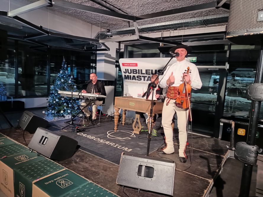 Zdjęcie przedstawia spotkanie podsumowujące rok jubileuszowy.