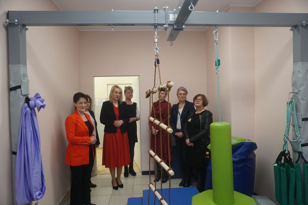 Otwarcie gabinetu integracji sensorycznej przez prezydent miasta Annę Hetman