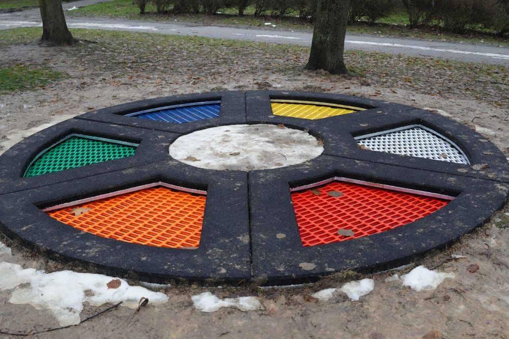 Zdjęcie przedstawia Park Trampolin w Jarze Południowym.