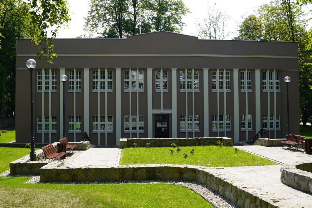 Galeria Sztuki Współczesnej Łazienki III, widok frontalny