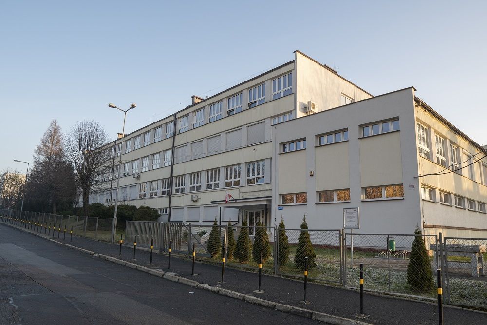 Zdjęcie przedstawia Technikum nr 4 w ZS nr 6 w Jastrzębiu-Zdroju.