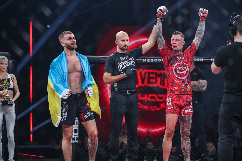 Zdjęcie przedstawia galę CAVEMMA.