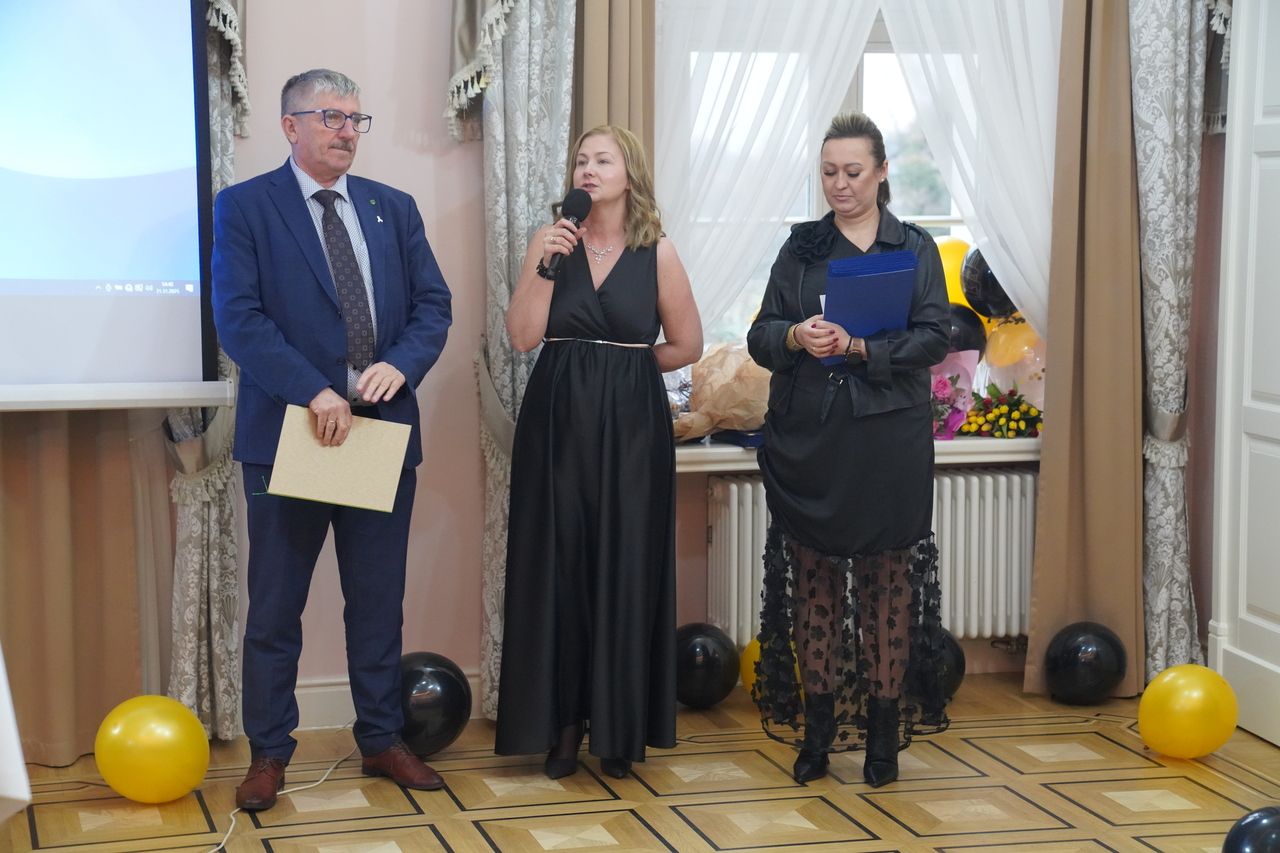 Prowadząca imprezę, obok Andrzej Matusiak II Zastępca Prezydenta Miasta