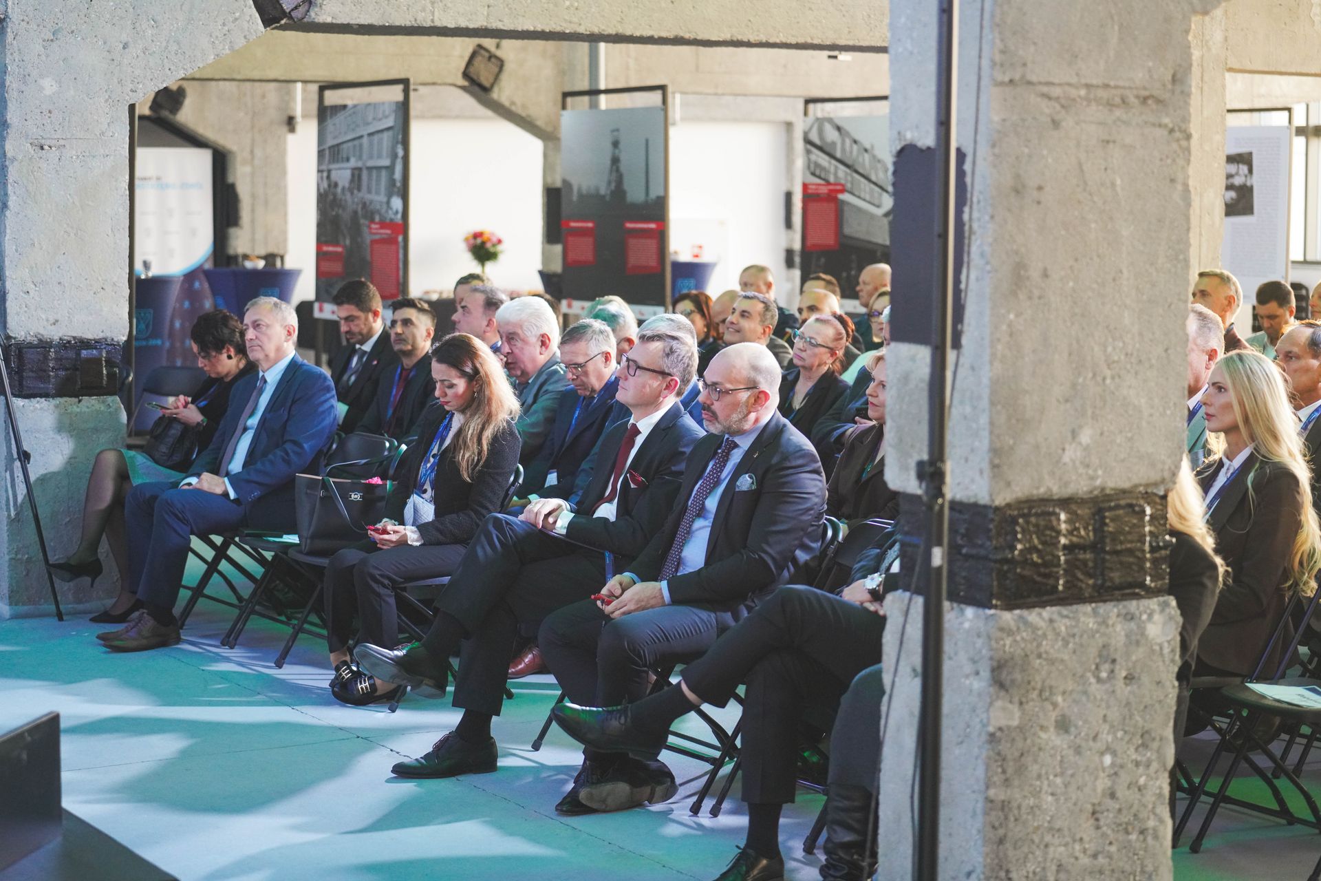 zgromadzeni goście podczas konferencji