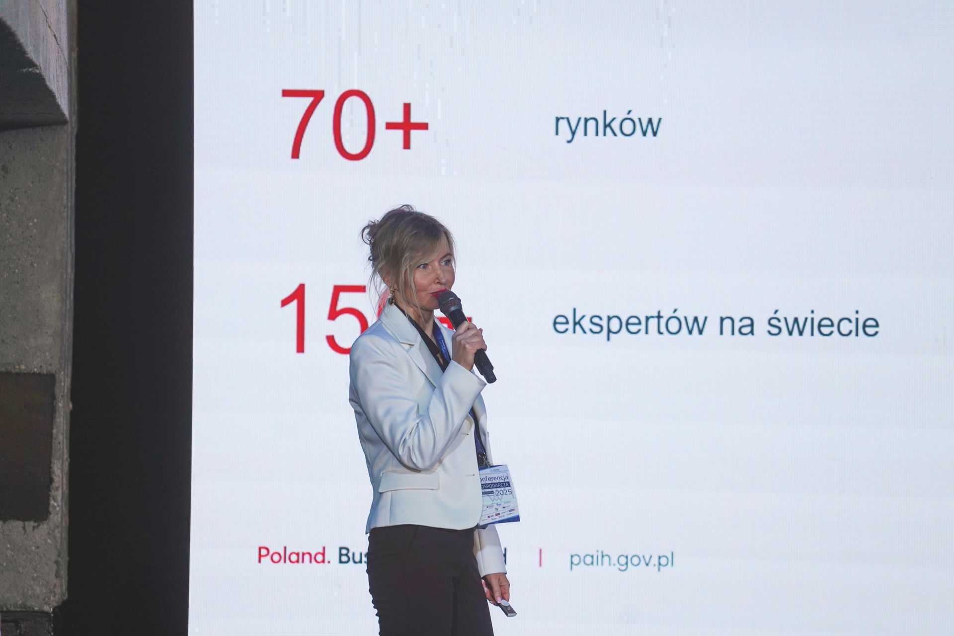 prelegentka na scenie