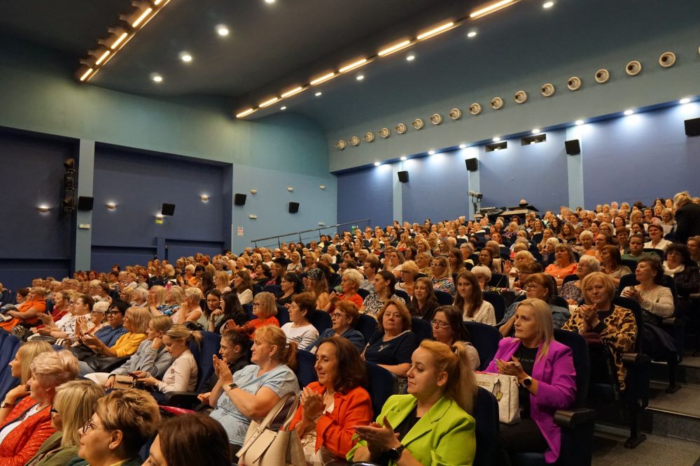 pełna sala podczas Kina dla Kobiet