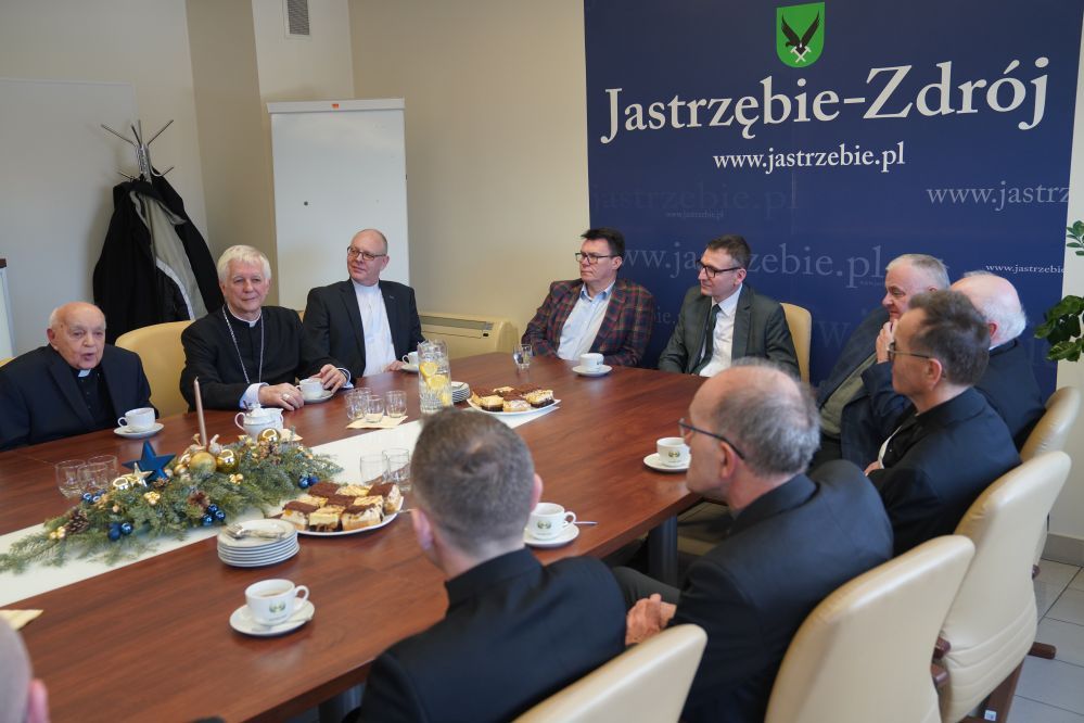 Zdjęcie przedstawia noworoczne spotkanie Prezydenta z duchowieństwem.