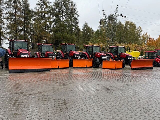 pługi