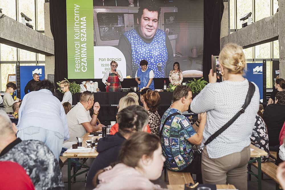 Pan Babcia podczas Czarnej Szamy 