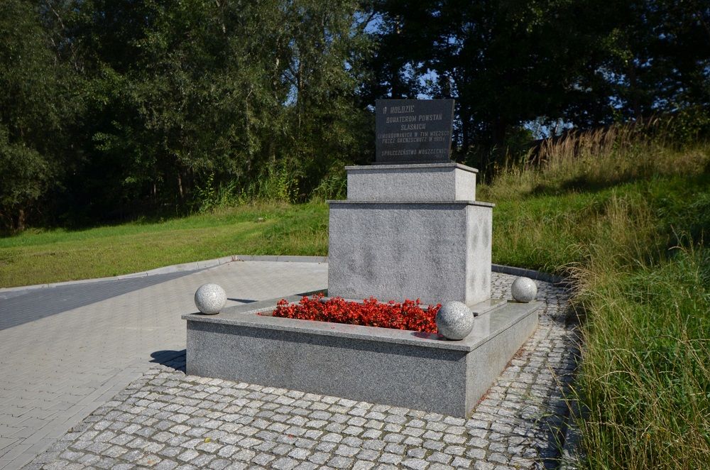 Pomnik Powstańców Śląskich na Moszczenicy