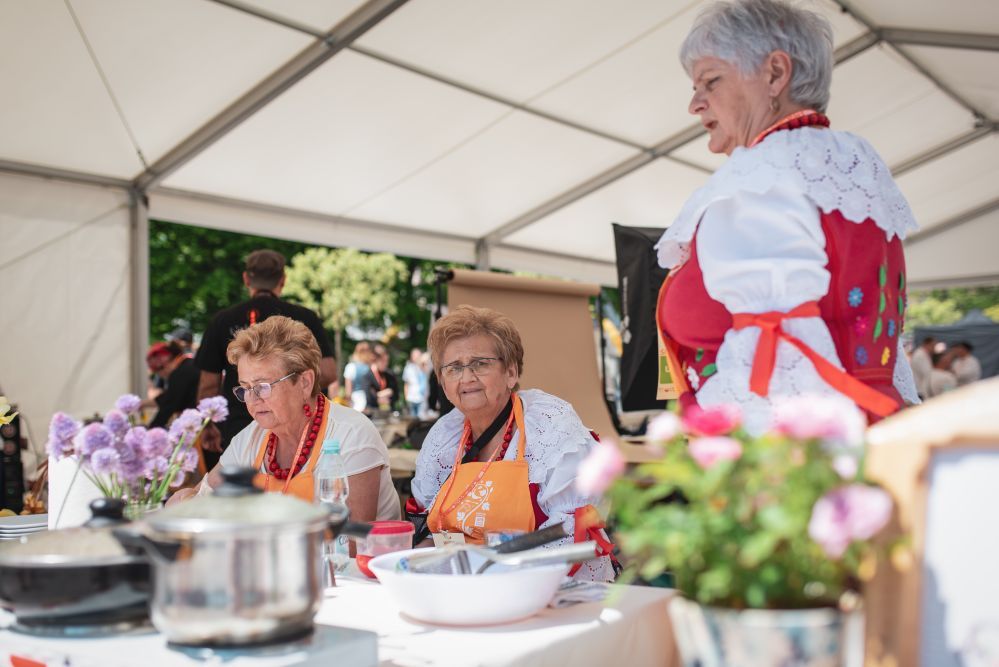 Zdjęcie przedstwia panie z Koła Gospodyń Wiejskich